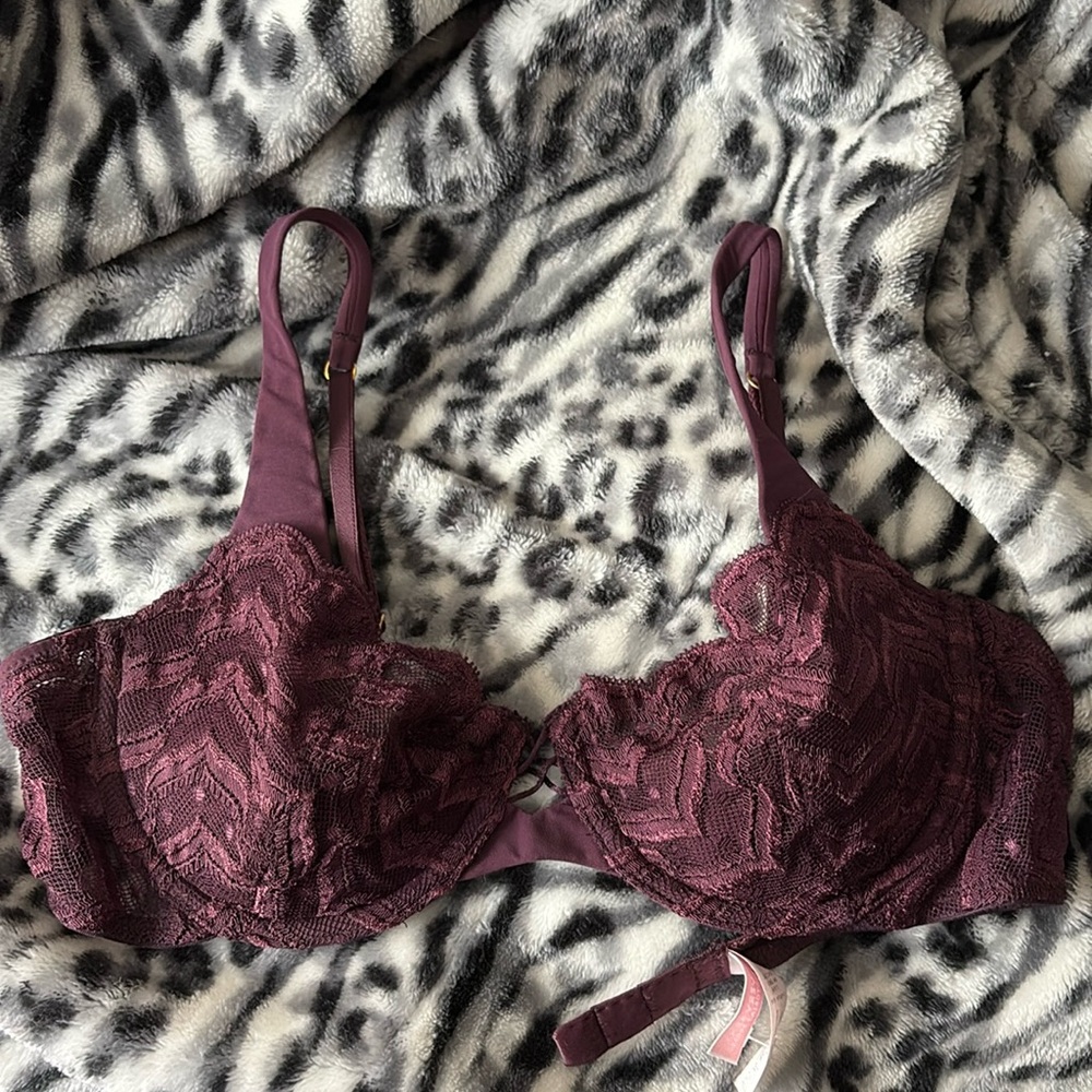 Victoria’s Secret bra 34C